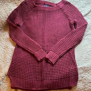 Maroon sweater